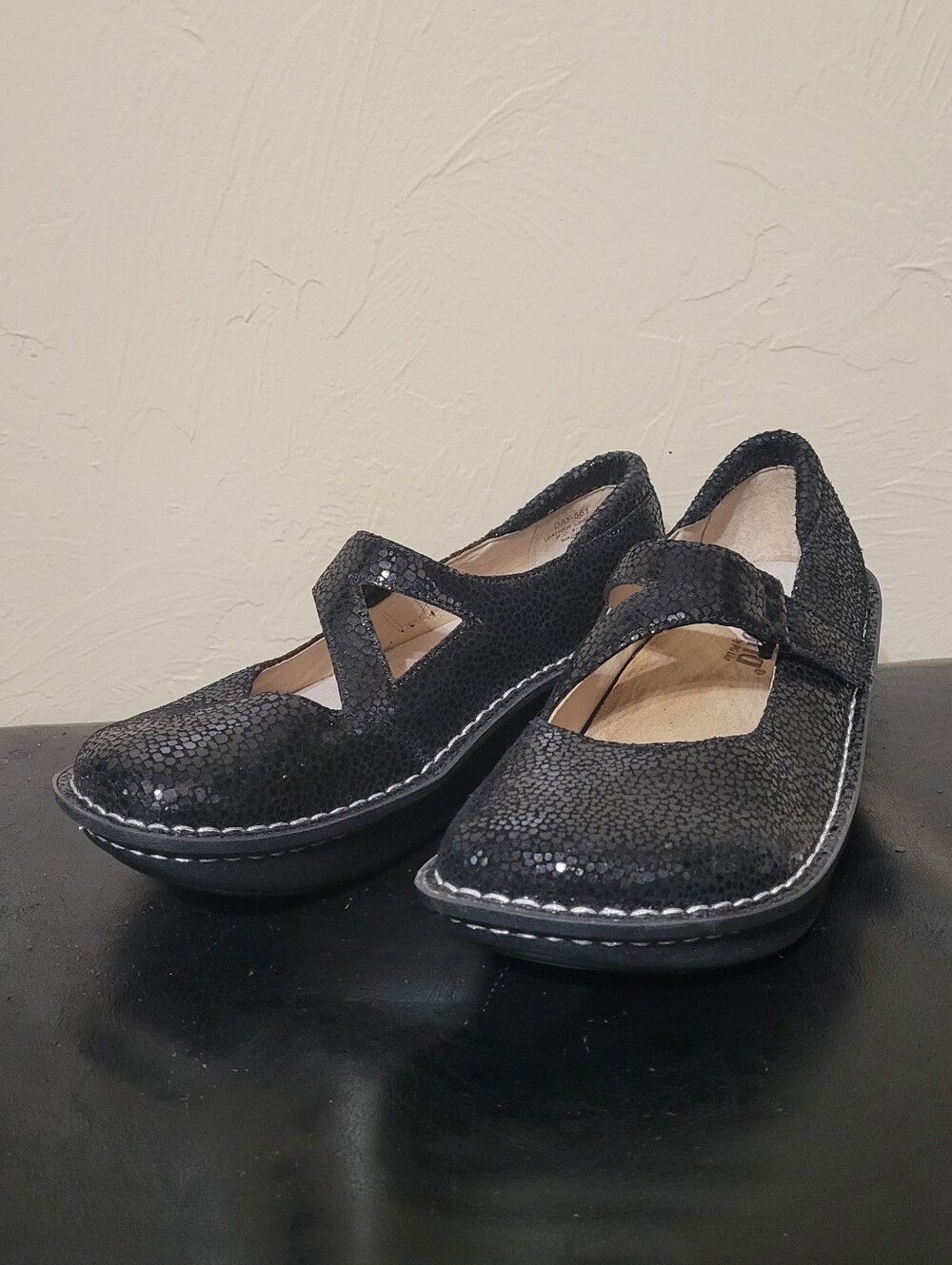Alegria Dayna Black Dottie Size 38 / US 8